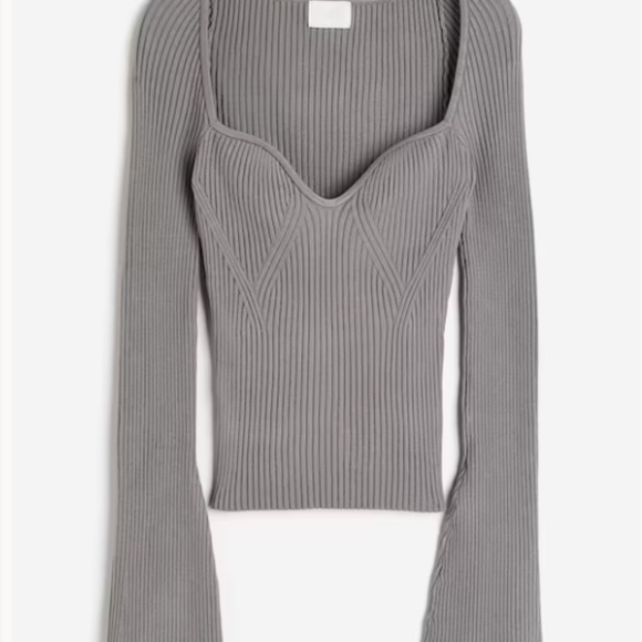 NEW NEVER WORN! NO LONGER ON H&M CA SITE! Rib-knit sweater w/ sweetheart neck - Picture 10 of 10
